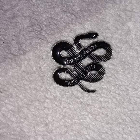 Accessories - "DO NO HARM TAKE NO SHIT" PIN NWOT♥️
